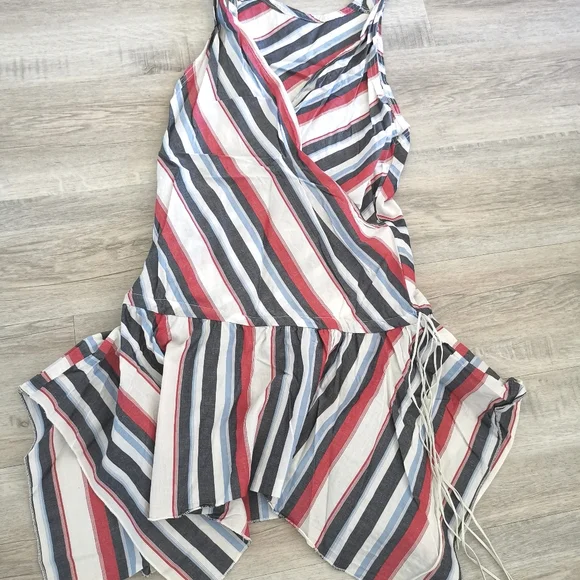 Dress - Picture 8 of 8